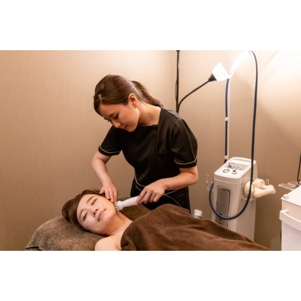 【リピート続出】ニキビケアして輝く美肌へ・・♪最先端ケア◎¥3800