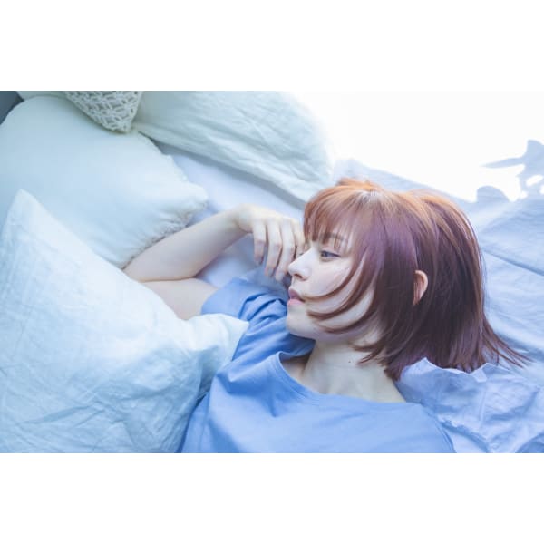 【自然な美ストレートに】縮毛矯正＋カット＋ハホニコトリートメント￥18000
