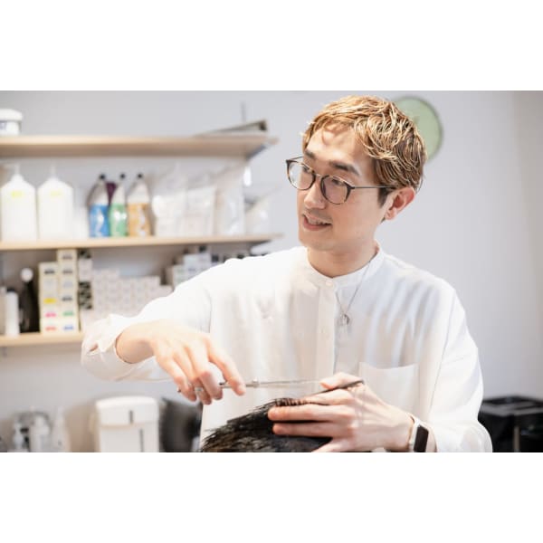 【次回から使える最大3000円分LINEクーポン付き】パーマ+シェービング¥14300