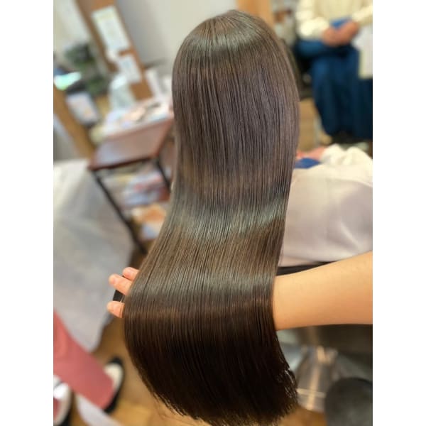 【季節の変わり目必見】お顔のリフトアップヘッドスパ＋小顔カットエステ