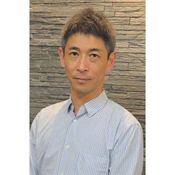 【黒ではなく、グレイに染める】白髪ぼかし＋メンズカット＋顔そり眉カット￥12,650