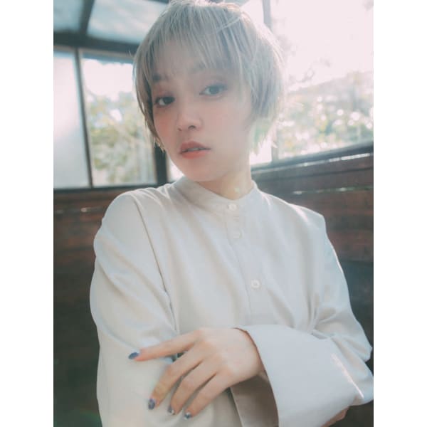 【髪質改善】上位☆炭酸酸性ストレート＋デザインカット