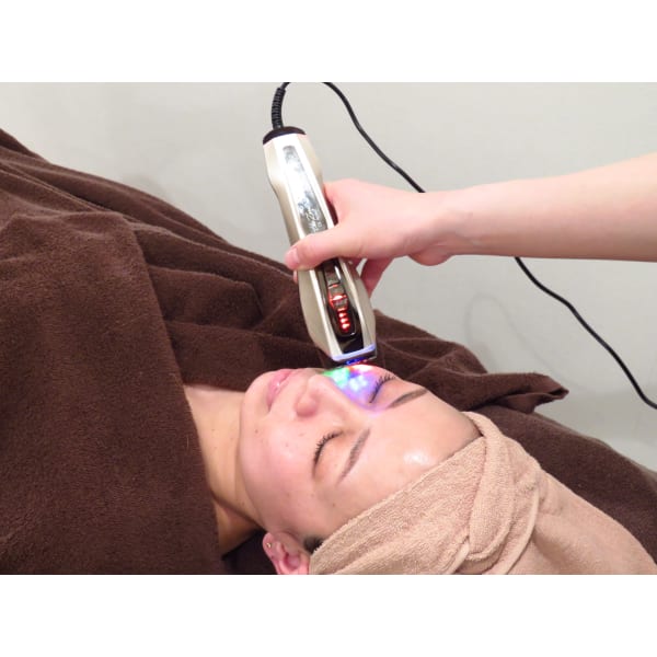 【DNA美容】艶肌リフトアップフェイシャル　核酸セルボンバークリーム使用