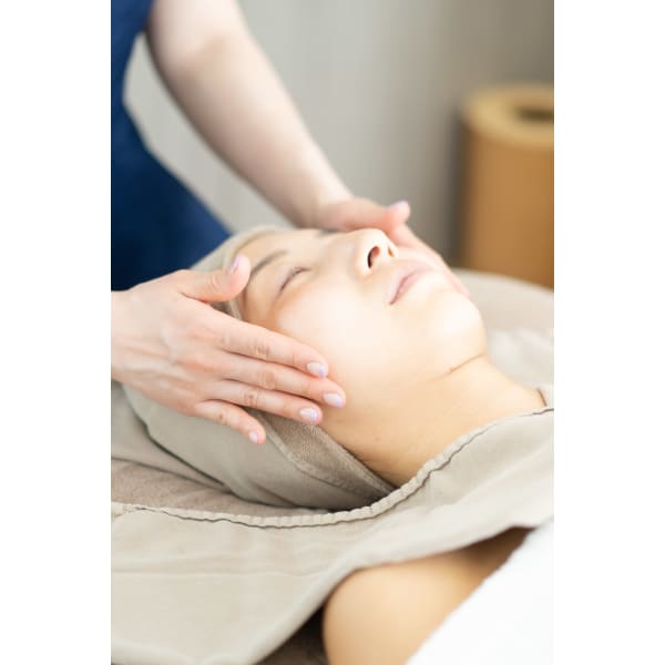 【学割|24歳以下】毛穴レス艶美肌★最新毛穴洗浄+オーダーメイド脱毛¥12,000