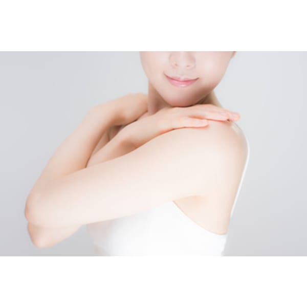 【女性限定】全身脱毛1回《顔、VIOなし》￥5,500