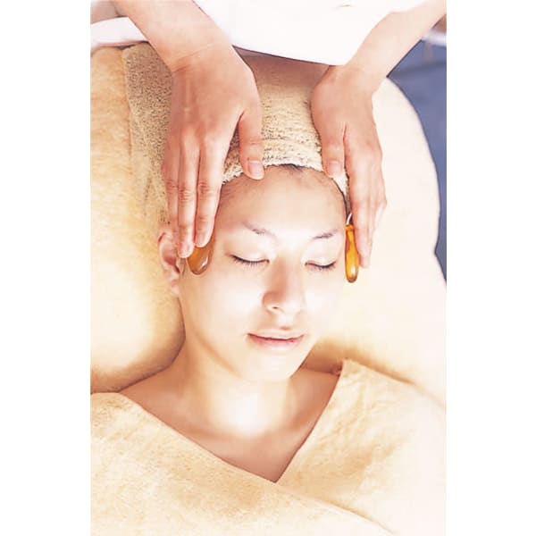 極上アンバーセルフェイシャルコース90分 ￥12,000～