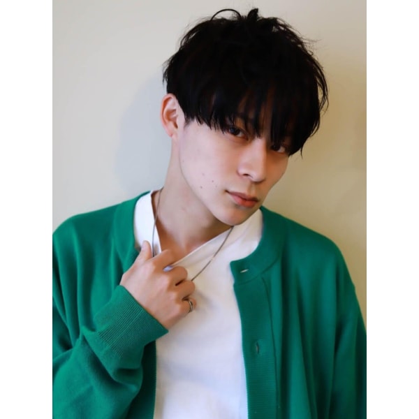 メンズカット+眉毛カット+ロングヘッドスパ（35分）¥8,000