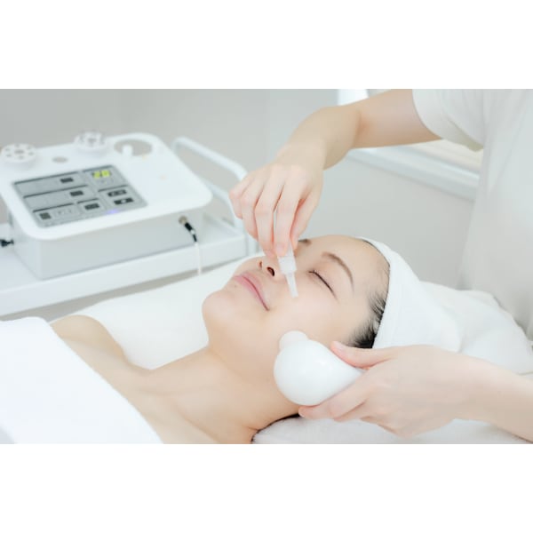 【実力No1フェイシャル】ヒト臍帯血幹細胞培養液導入体験体験　29700円→9900円