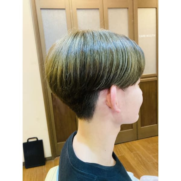 プラチナトリートメントカラーコース　   ショート料金　耳までの長さ　¥14300⇒¥12870  