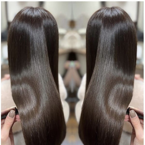 Lv.9髪質改善トリートメントと組み合わせた縮毛矯正！