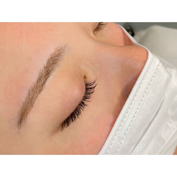 【当店人気セット♪】フラットラッシュ上100本×アイブロウWAX脱毛（眉毛パーマ）