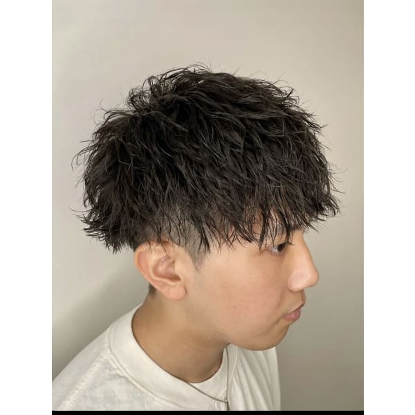 【今流行りのカッコいいを☆】デザインカット＋特殊パーマ＋トリートメント(ツイスト、スパイラルなど)