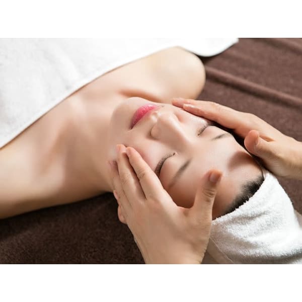 【7月限定】特別価格　エステ　フェイシャル　《保湿コース》