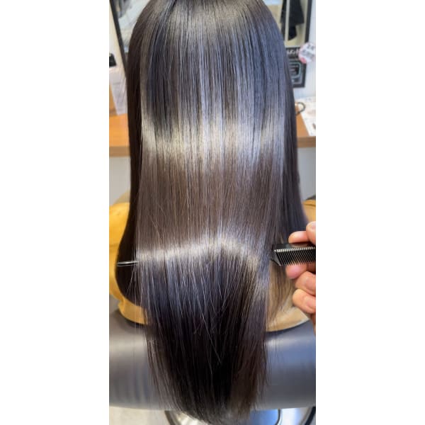 【初回~3回目まで】納得の艶、手触り☆骨格修正カット+髪質改善メテオカラー