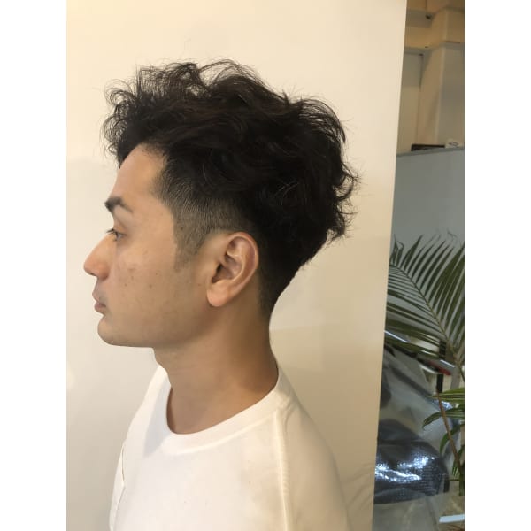 メンズ・デザインヘアカット（眉カット・シャンプー・スタイリング込み）＋メンズパーマ