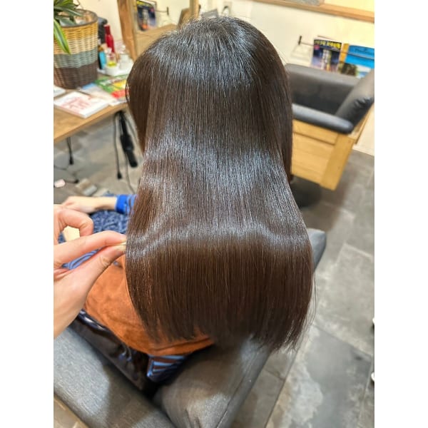 【4月限定クーポン】ツヤ髪サラサラに！「髪質改善トリートメント＋カット」