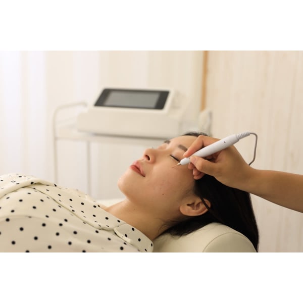 【毛穴&シミ改善】ハーブピーリング,シミケア20分当て放題★¥9800