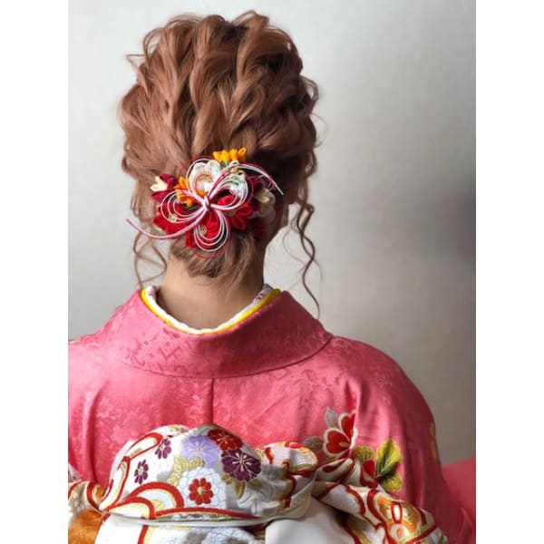 【2025年度成人式】 振袖+ヘアセット ¥27500 『リハーサル付き♪』