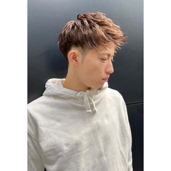 メンズ限定すっきり爽快　♪　カット＋炭酸シャンプ－＋眉カット　￥4500