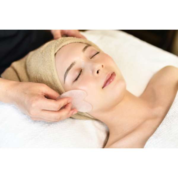 【かっさで速攻小顔】痛気持ちいい！血行促進でくすみ&凝り改善！ハリツヤ小顔カッサフェイシャル　60分