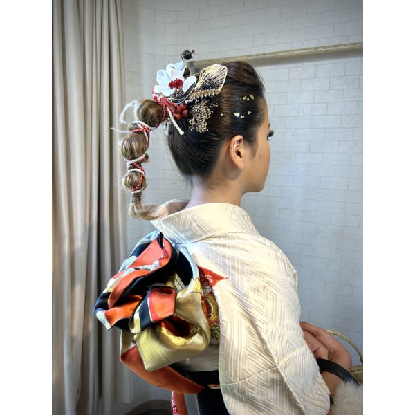 振袖着付けヘアーセット　7:00より受付
