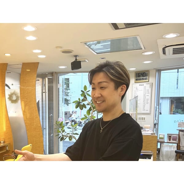【初回限定】似合わせcut￥3,850 スタイリスト歴10年以上が担当します