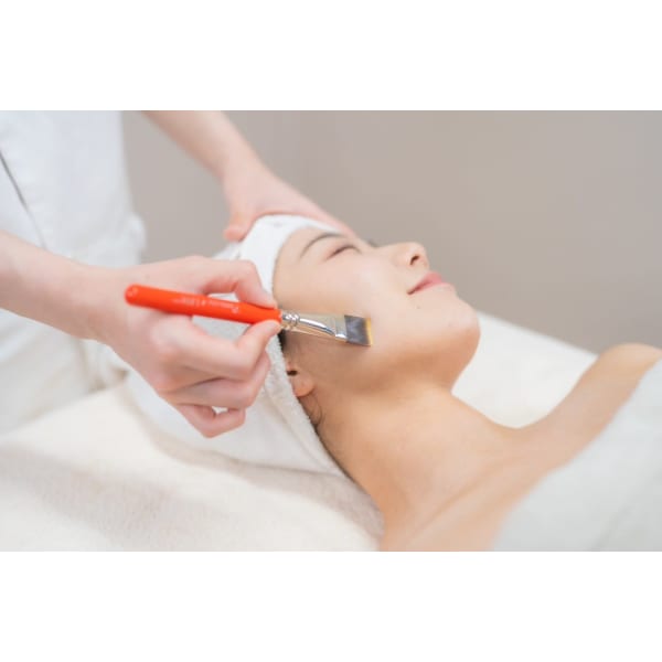 【韓国肌管理・ ⼈気☆NO.1《水光白玉つや肌リフティング》】ララピール×たっぷりLDM12分で輝く