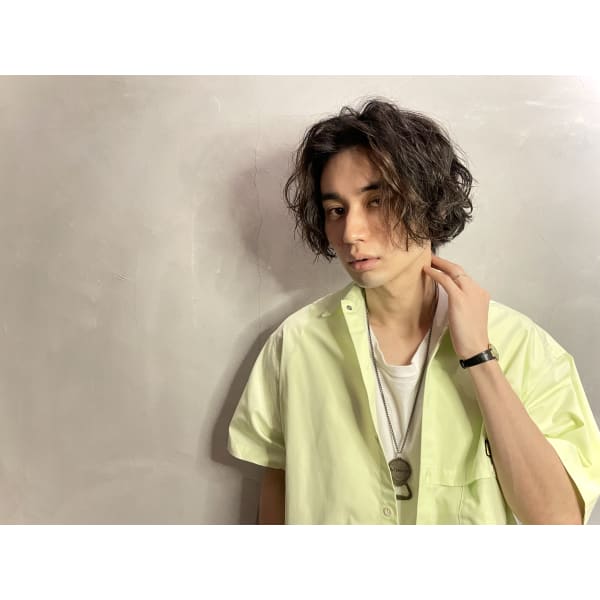 【新規/初回指名無料】平日メンズカット+眉カット¥3,980