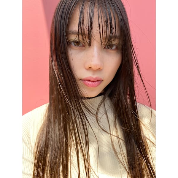 【季節へ髪質改善で美髪】柔らか地毛風!カット+酸性ストレート¥22,000