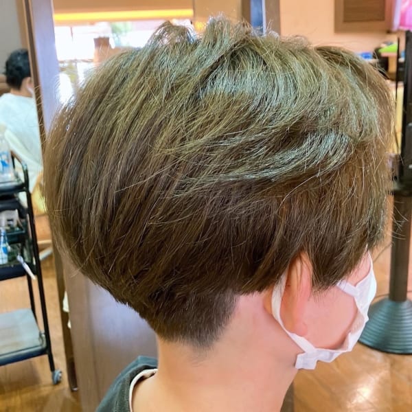 カラーコース ショート(耳までの長さ) ヘナ(野草カラーもOK) ¥11000⇒¥9900