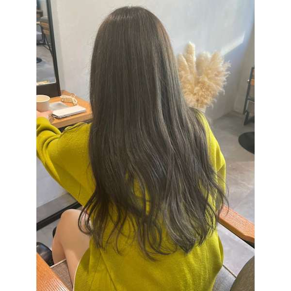 透け感カラー明るめオリーブベージュ＊ブリーチなしロングヘア