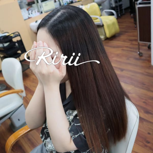 ＜初回平日限定＞髪の長さ関係なくヘアカラー＆カットブロー、艶髪トリートメント付き9,900円