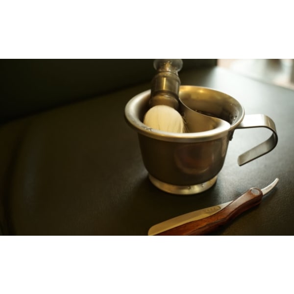 男のたしなみデラックスコース（カット、似合わせ眉スタイリング付きシェービング、スパコース