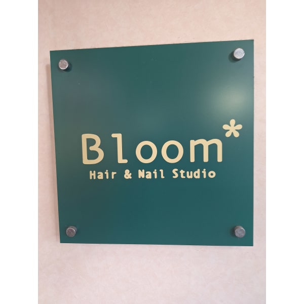 Hair & Nail Studio Bloom