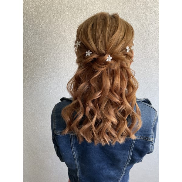 【選べるヘアアクセサリー付き】15:00～　ヘアセット　¥3000