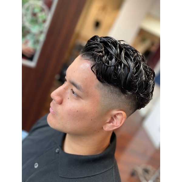 【初回男性限定！大人気！フェードスタイル】 フェード＋メンズグルーミングカット