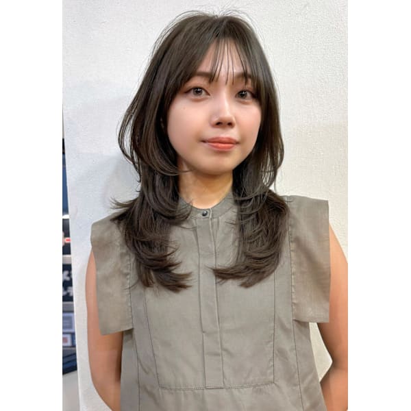 レイヤーカット ウルフレイヤー オリーブベージュ ミディアム