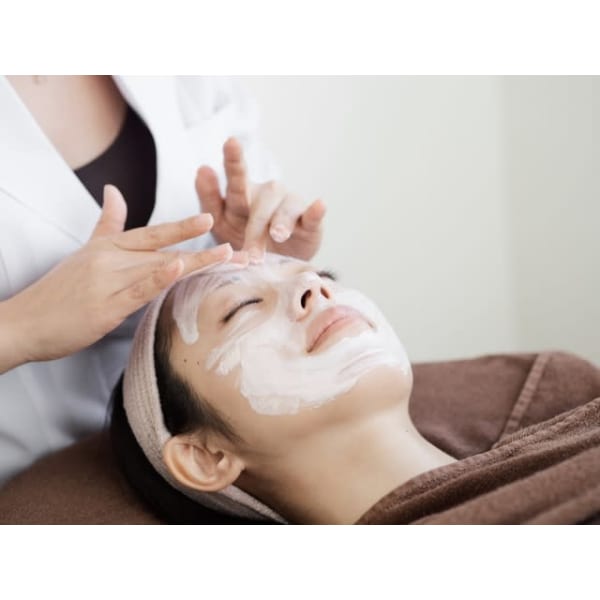 初回限定!フェイシャル【お肌の引き上げ&毛穴引締めトリートメント90分】¥9800