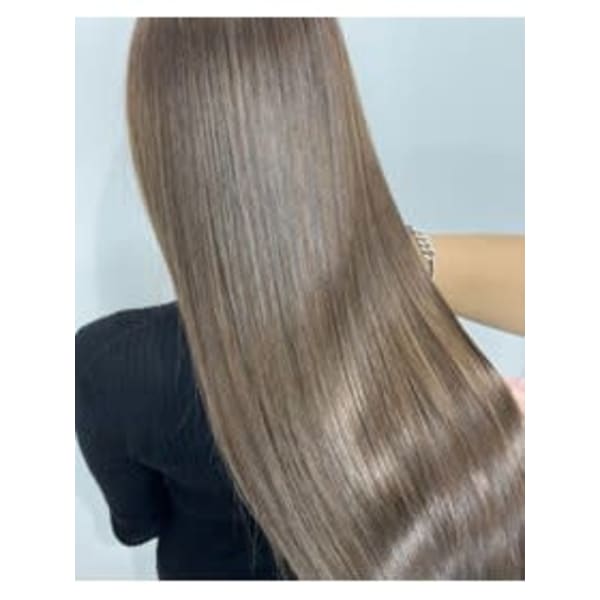 SNSで話題☆酸性髪質改善ストレート+カット+TR ¥25000 ⇒