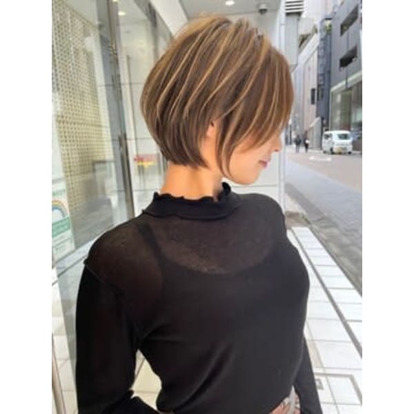 【白髪ぼかし】ハイライト+カット+クイックトリートメント¥16980髪質改善