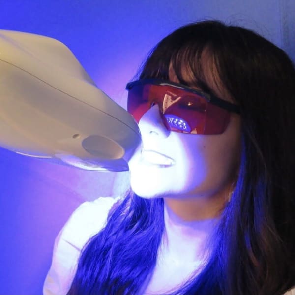 【2~4トーンアップ】ナチュラルセルフホワイトニング《10分照射×3回》