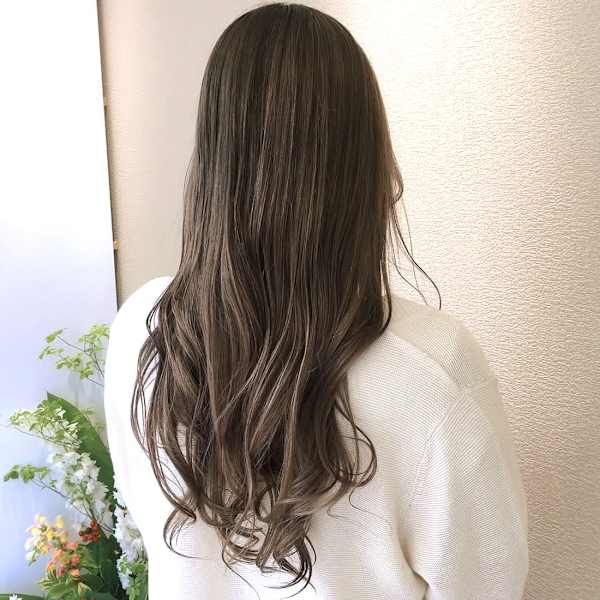 【佐々木限定】シアーな透明感◎イルミナカラー＋カット¥10600