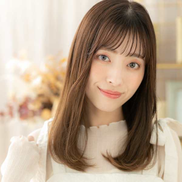 カット+ワンカールストレート(毛先にクルン内巻き付ストレート)+TR¥26950→¥15697