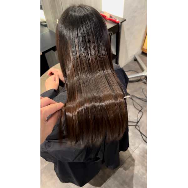 柔らか酸性縮毛矯正＋潤いTr★何十回のトリートメントよりも一回の縮毛矯正でプルップルのツルッツルに