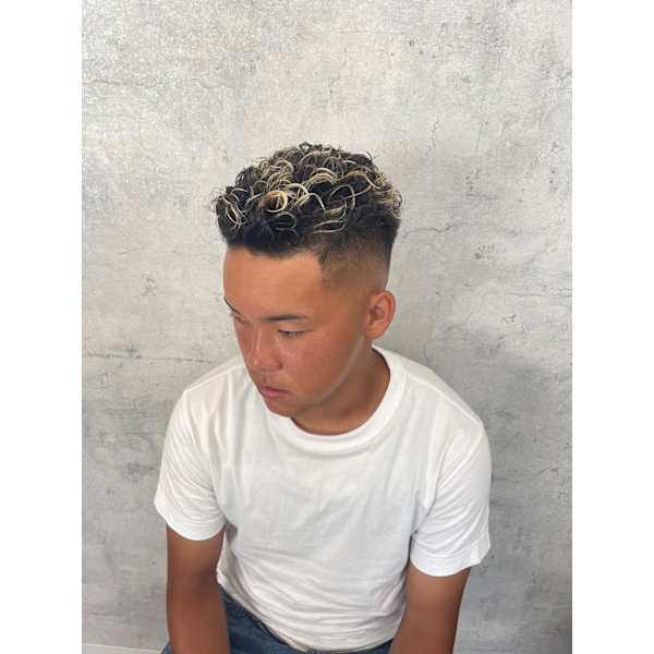 メンズカット+ハイライトカラー¥11,500/men’s【大宮/大宮駅/大宮駅西口】