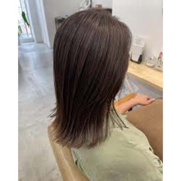 【ファッションカラーで染める白髪染め】カット+脱白髪染めカラー