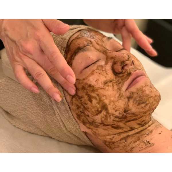 和漢バイオハーブピーリング＋炭酸パック付き！