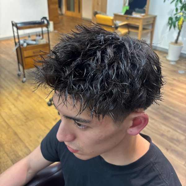 【新規メンズ・スタイリスト限定】スパイラルパーマ+カット+マイクロバブル