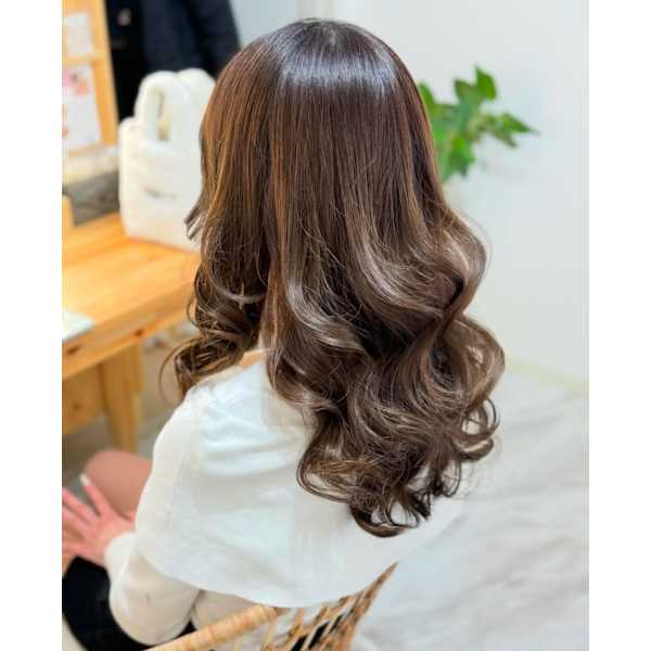 【平日限定☆】ダウンスタイル＋ポイントメイク￥6000