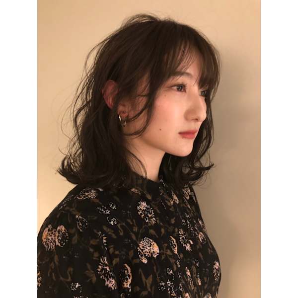 【計算された雰囲気漂うウェーブパーマ】カット+パーマ￥13,000